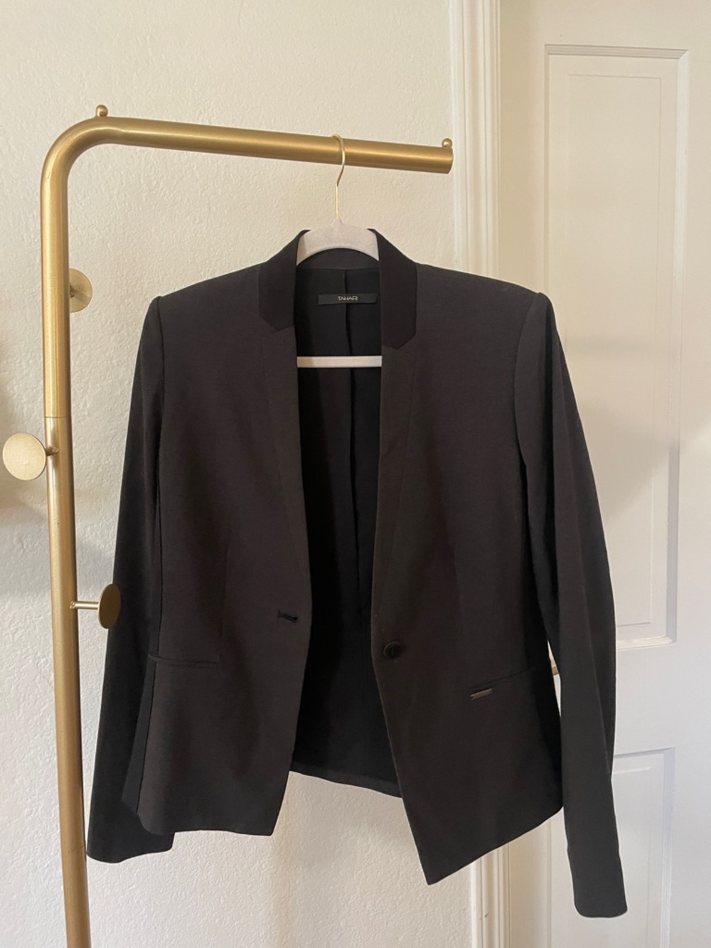 Tahari Gray Women's Blazer with Contrasting Lapel Size 4